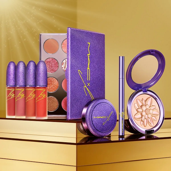 MAc Cosmetics in Select City walk