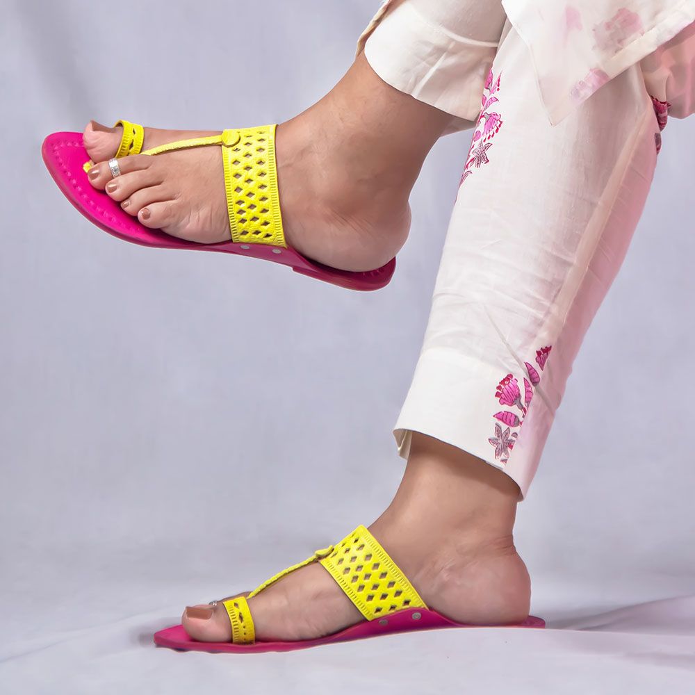 kOLHAPURI CHAPPAL