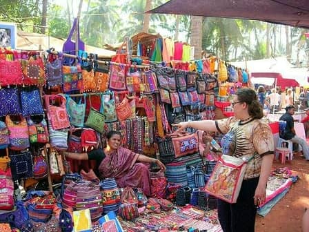 Sunday market in Delhi