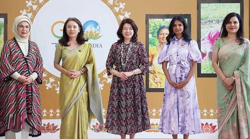 Celebrities Showcase Ethnic Dresses For Women @G20 India - Shopkhoj