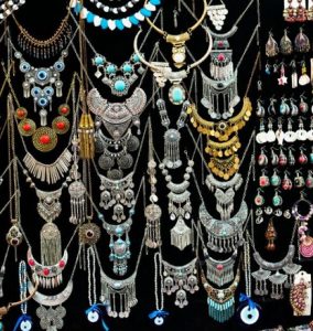 Artificial Jewelry shops in Delhi