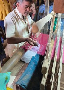 Handloom weaving